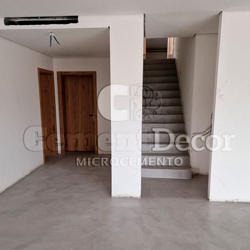 Trabajo de microcemento para vivienda de CementDecor